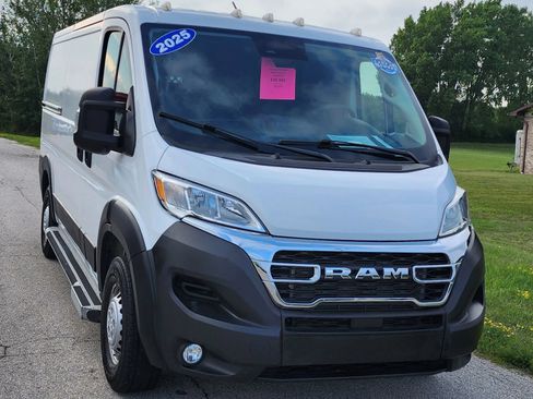Used 2025 RAM ProMaster 2500 w/ U-Haul Equipment Group FWD image 5