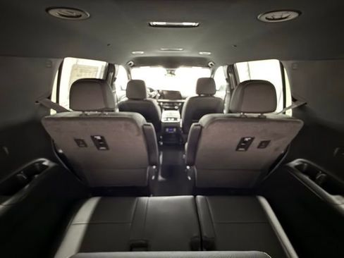 New 2026 Chevrolet Traverse High Country image 32