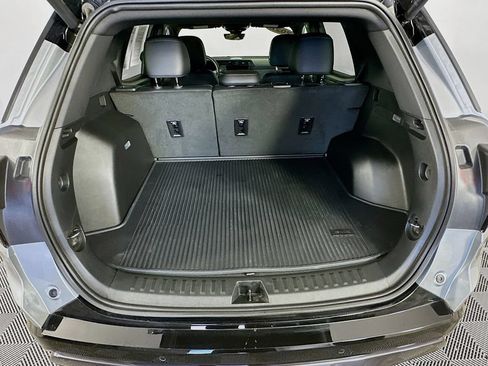 Used 2026 GMC Terrain AT4 w/ Convenience Package III AWD/4WD image 33