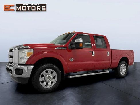 Used 2013 Ford F250 Lariat w/ Lariat Chrome Pkg image 2