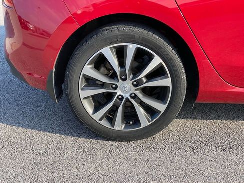 Used 2020 Hyundai Elantra GT image 6