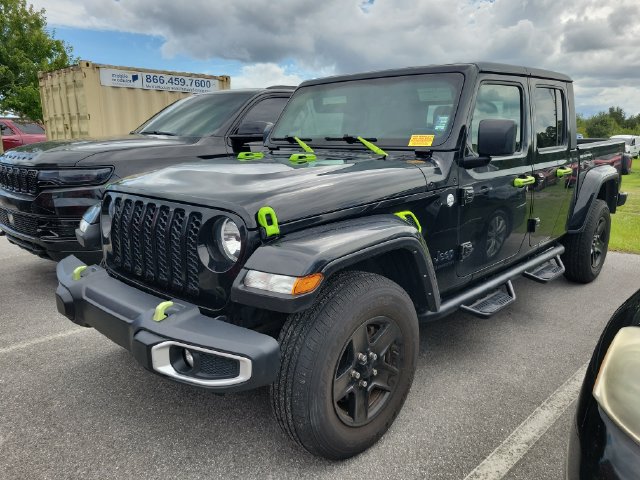 Used 2021 Jeep Gladiator Sport AWD/4WD image 2