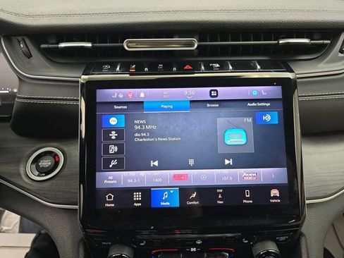 Used 2021 Jeep Grand Cherokee L Limited image 32