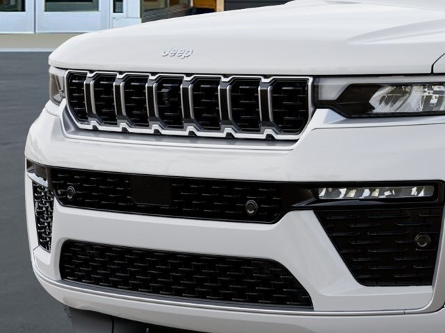 New 2027 Jeep Grand Cherokee Summit AWD/4WD image 11
