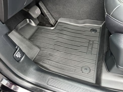 Used 2023 Ford Explorer XLT w/ Equipment Group 202A image 16