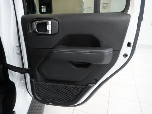 Used 2023 Jeep Wrangler Unlimited Sahara w/ Cold Weather Group image 26