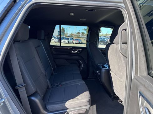 Used 2022 GMC Yukon SLE image 8