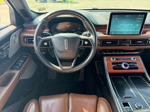 Used 2022 Lincoln Aviator Grand Touring w/ Equipment Group 301A AWD/4WD image 21