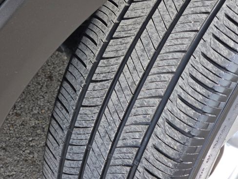 Used 2023 Honda HR-V LX image 11