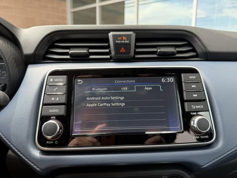 Used 2025 Nissan Versa SV w/ Trunk Package image 24