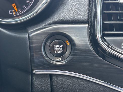 Used 2020 Jeep Grand Cherokee Limited w/ Luxury Group II image 19