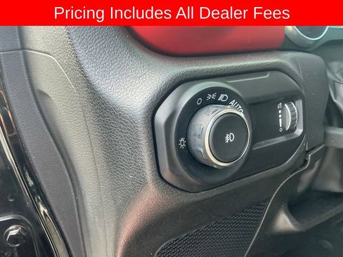 Used 2023 Jeep Wrangler Unlimited Rubicon w/ Steel Bumper Group AWD/4WD image 11
