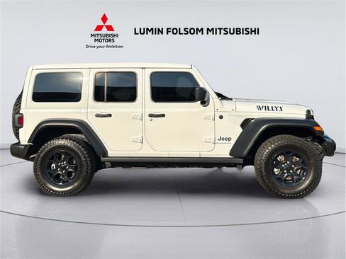 Used 2023 Jeep Wrangler Unlimited w/ Sun & Screen Package AWD/4WD image 6