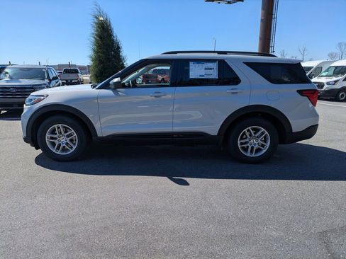 New 2026 Ford Explorer Active w/ Active Comfort Package image 7