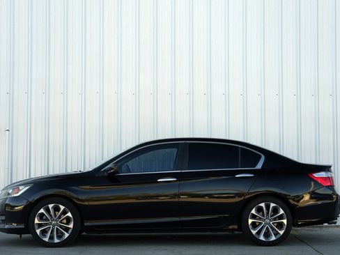 Used 2015 Honda Accord Sport image 8