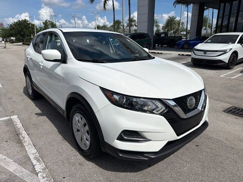 Used 2020 Nissan Rogue Sport S FWD image 1