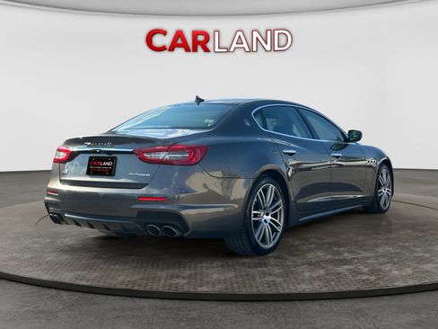 Used 2017 Maserati Quattroporte S GranSport Q4 AWD/4WD image 6