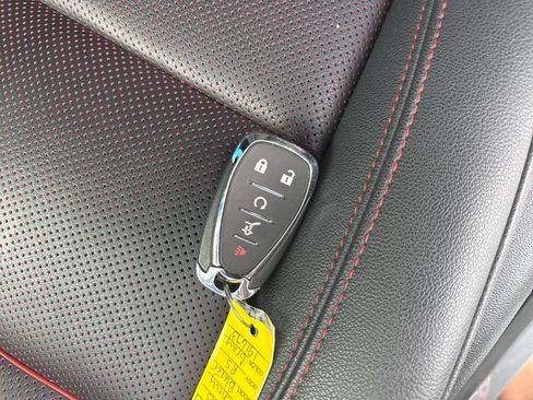 Used 2025 Chevrolet Blazer RS FWD image 41