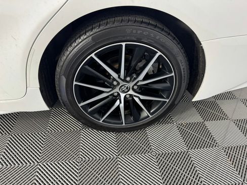 Used 2021 Toyota Camry SE image 11