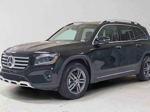 Used 2026 Mercedes-Benz GLB 250 4MATIC image 7