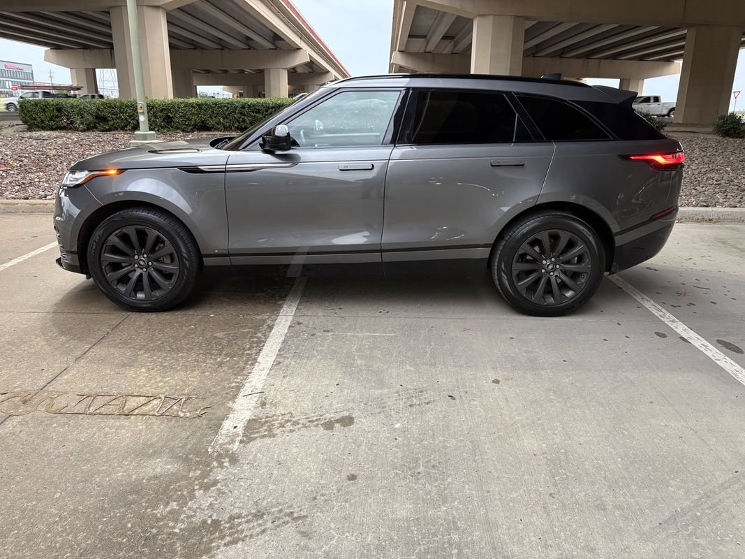 Used 2018 Land Rover Range Rover Velar R-Dynamic SE AWD/4WD image 9
