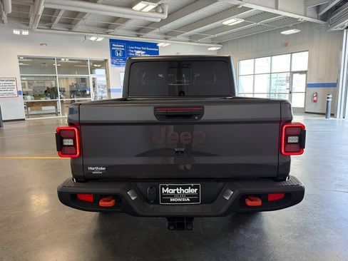 Used 2026 Jeep Gladiator Mojave AWD/4WD image 6