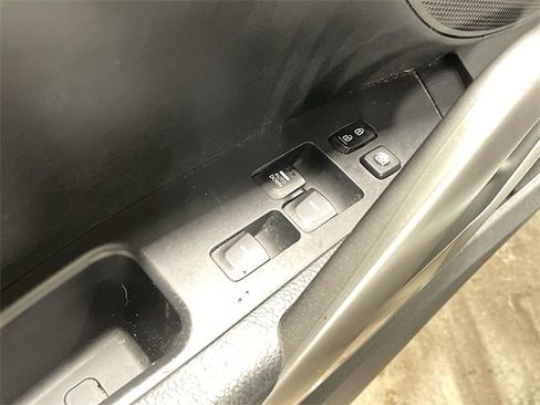 Used 2013 Hyundai Veloster image 19