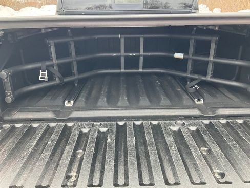 Used 2017 Nissan Frontier PRO-4X w/ Pro-4x Luxury Package image 26