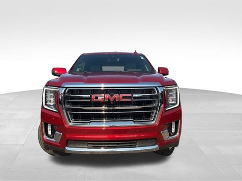 Certified 2024 GMC Yukon SLT w/ SLT Luxury Package AWD/4WD image 8