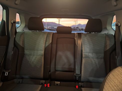 Used 2023 Nissan Rogue SV image 19