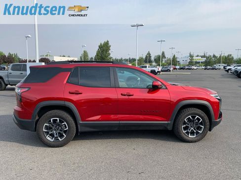 Used 2025 Chevrolet Equinox ACTIV w/ Safety and Technology Package AWD/4WD image 8