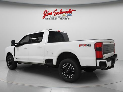 Used 2025 Ford F250 Platinum w/ FX4 Off-Road Package AWD/4WD image 4