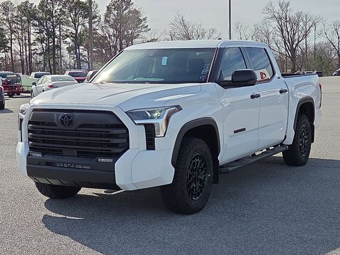 New 2026 Toyota Tundra SR5 image 2