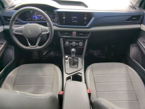 Used 2024 Volkswagen Taos SE FWD image 12