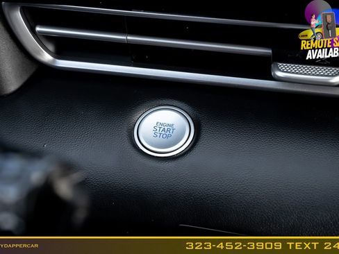 Used 2022 Hyundai Elantra SEL w/ Convenience Package FWD image 25