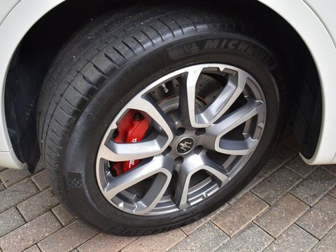 Used 2019 Maserati Levante S image 54