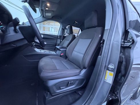 Used 2023 Ford Explorer XLT w/ Class IV Trailer Tow Package image 10