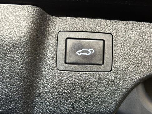 Used 2016 Hyundai Santa Fe Sport 2.0T AWD/4WD image 31