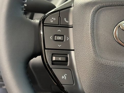 New 2026 Toyota Prius FWD image 27