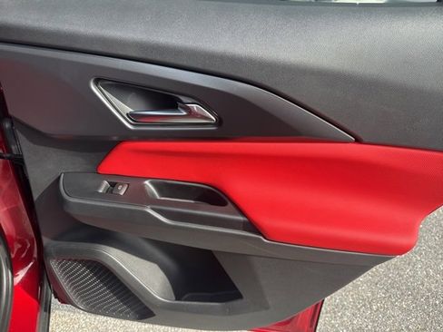 New 2025 Chevrolet Equinox EV RS image 24