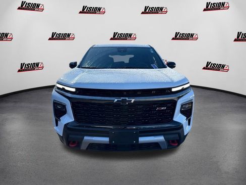 Used 2024 Chevrolet Traverse Z71 image 2