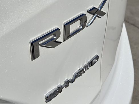 Used 2024 Acura RDX SH-AWD image 11