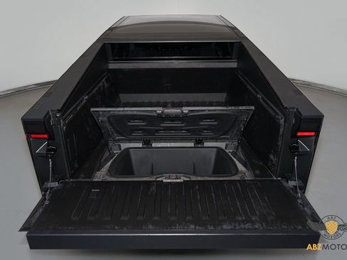 Used 2024 Tesla Cybertruck Cyberbeast image 9