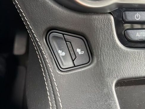 Used 2018 Chevrolet Suburban LT w/ Luxury Package image 28