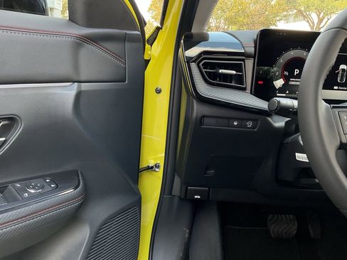 New 2026 Nissan Kicks SR FWD image 24