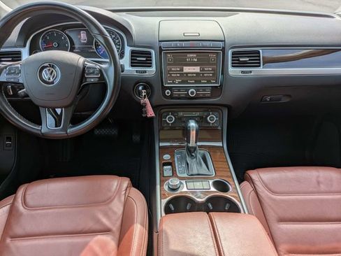 Used 2015 Volkswagen Touareg TDI AWD/4WD image 16