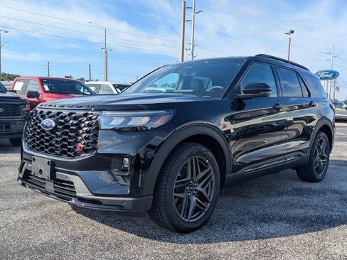 New 2025 Ford Explorer ST image 10