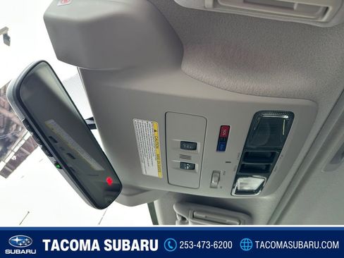 Used 2017 Subaru Crosstrek 2.0i Limited image 23