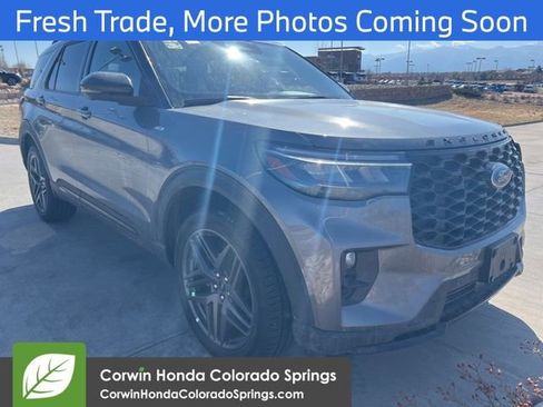Used 2025 Ford Explorer ST-Line w/ ST-Line Street Pack image 1