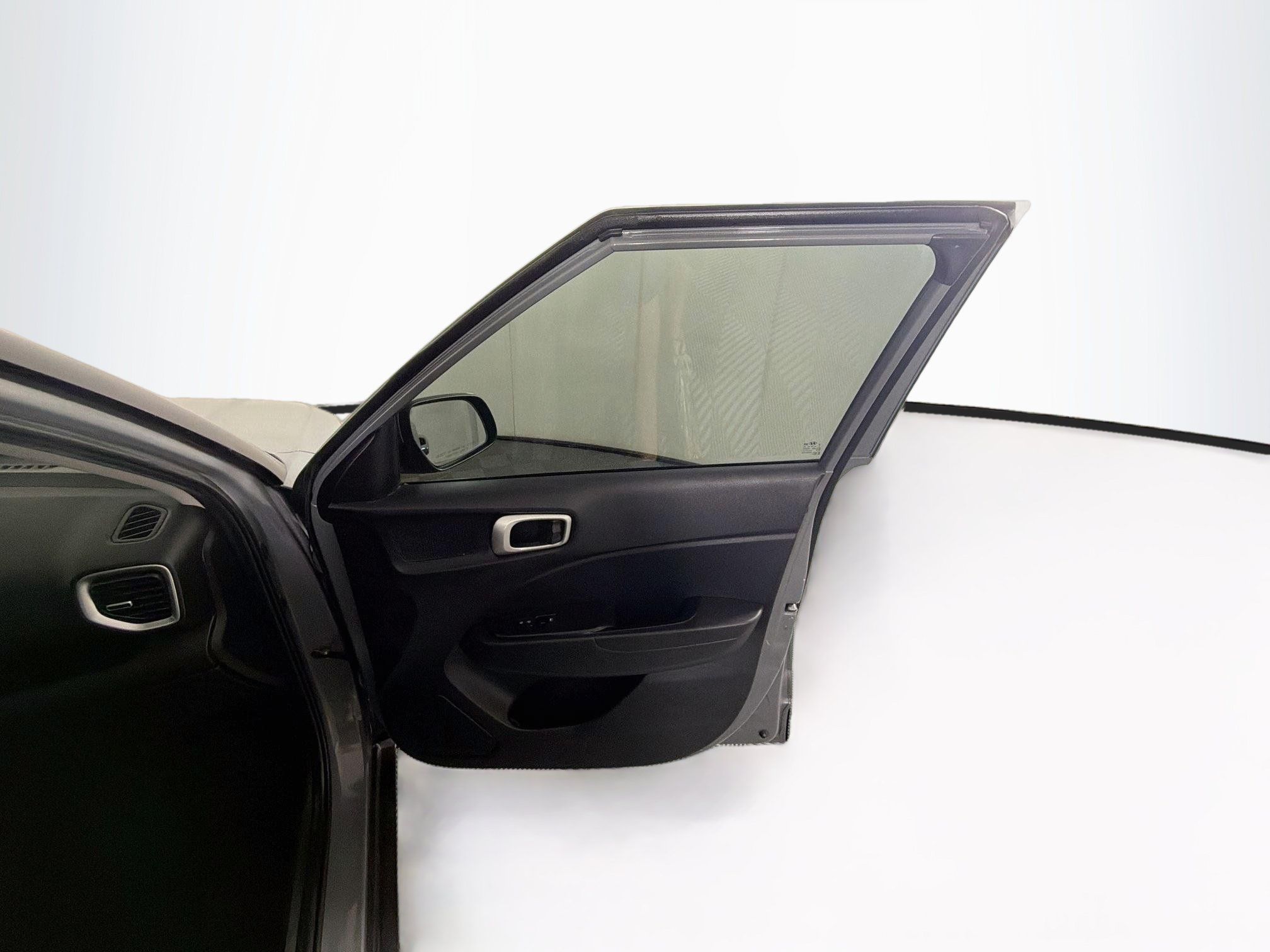 Used 2020 Hyundai Venue SEL FWD image 30